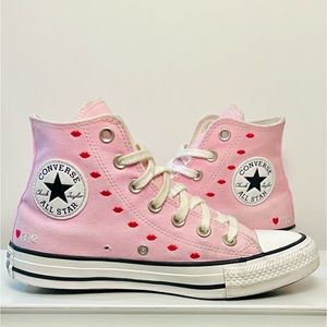Converse Embroidered Hearts Cherry Blossom Limited Edition 6.5
